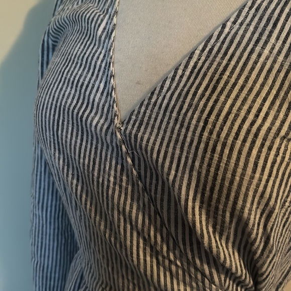 Old Navy Navy and White Striped Dress Size Small - Picture 4 of 6